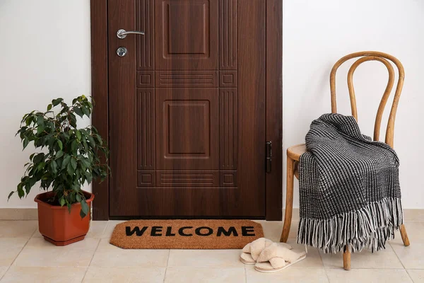 Chair Scarf Houseplant Mat Dark Wooden Door — 스톡 사진