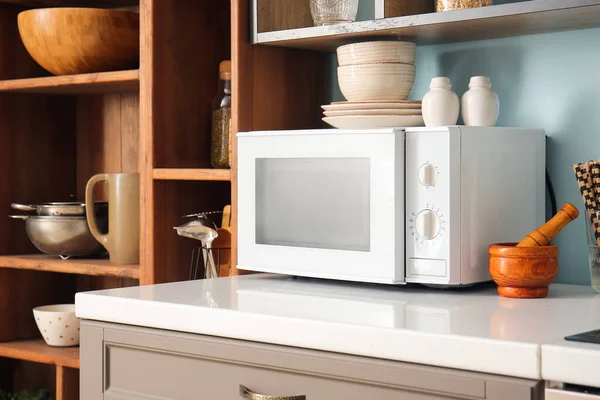 White Microwave Oven Interior Stylish Kitchen — Stock Photo, Image