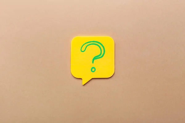 Yellow Sticky Note Question Mark Brown Background — 스톡 사진