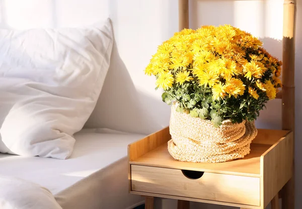 Beautiful Chrysanthemum Flowers Bedside Table Light Room — Stock Photo, Image
