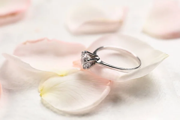 Silver Engagement Ring Rose Petals White Background Closeup — Stockfoto