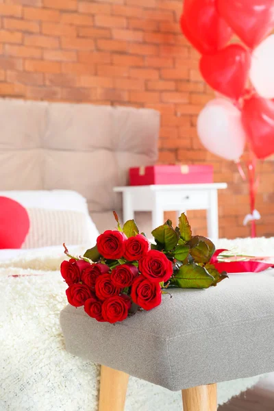Beautiful Red Roses Bench Room Decorated Valentine Day Closeup — стокове фото