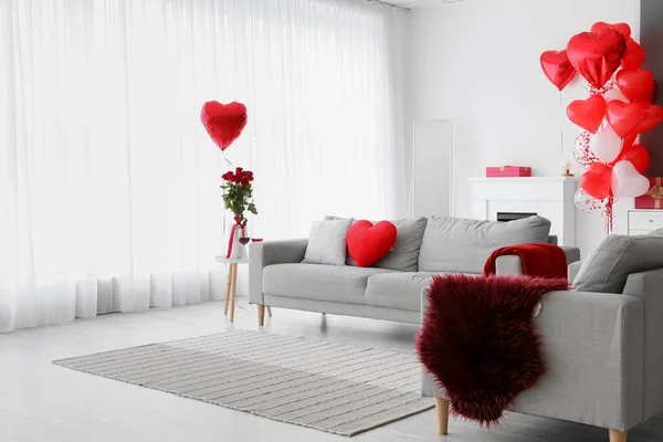 Interieur Des Wohnzimmers Mit Sofa Und Dekor Zum Valentinstag — Stockfoto