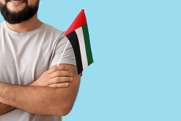 Hombre Con Bandera Nacional Los Emiratos Árabes Unidos Sobre Fondo — Foto de Stock