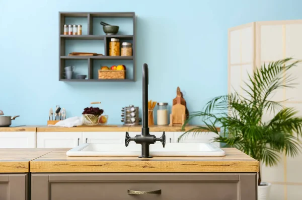 Stylish Counter Sink Kitchen — Zdjęcie stockowe