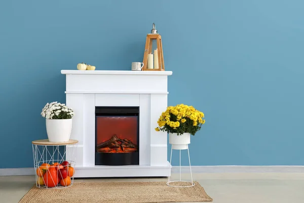 Stylish Fireplace Autumn Decor Blue Wall Room — Stock Photo, Image