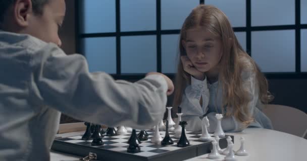 Little Children Playing Chess Home Evening — Video Stock