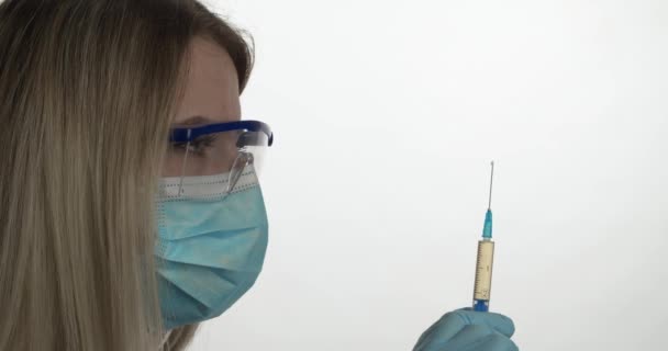 Doctor Medical Mask Syringe White Background — Video Stock