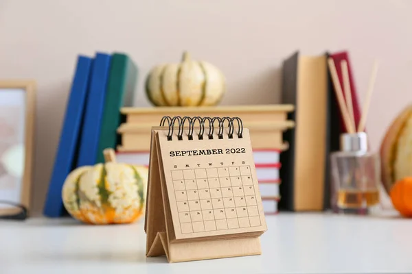 Kalendarz Rzemiosła Wrzesień 2022 Stole — Zdjęcie stockowe