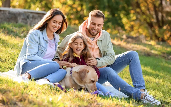 Happy Family Labrador Dog Sitting Plaid Park — Stock Photo, Image