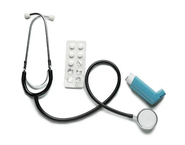 Asthma Inhaler Pills Stethoscope White Background — Stock Photo, Image
