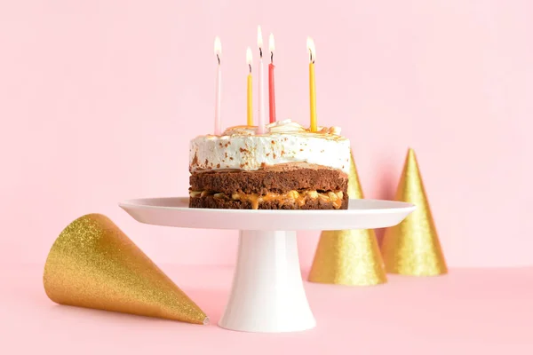 Stand Tasty Birthday Cake Party Hats Pink Background — ストック写真