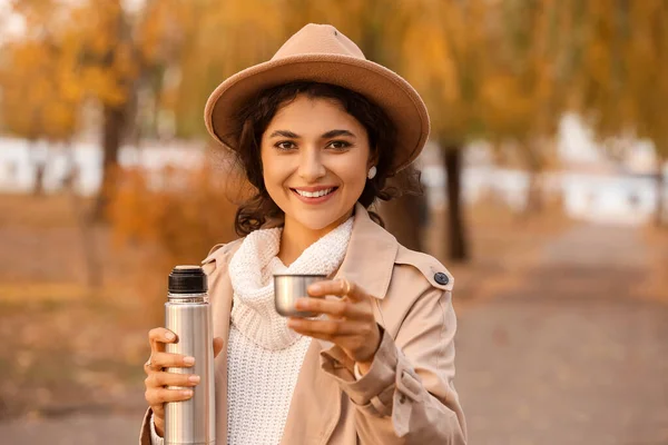 Beautiful Woman Thermos Drinking Tea Outdoors — Stock Photo, Image