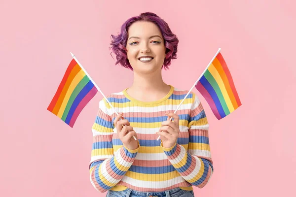 Jovem Com Bandeiras Lgbt Fundo Rosa — Fotografia de Stock