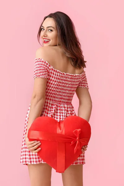 Beautiful Young Woman Red Heart Pink Background Valentine Day Celebration — Fotografia de Stock