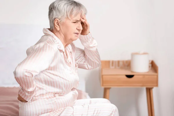 Senior Woman Suffering Back Pain Bed Home — 스톡 사진
