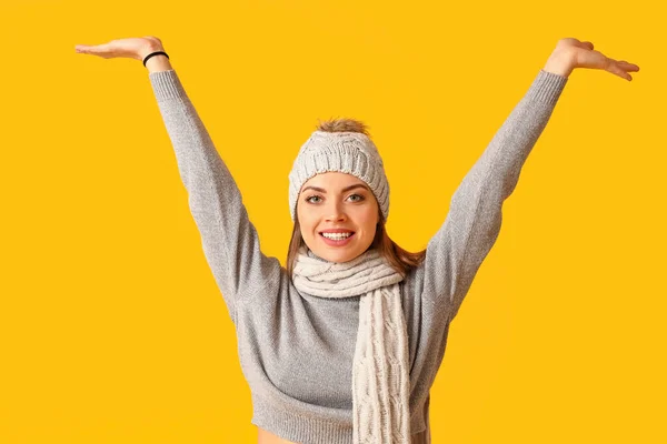 Happy Young Woman Warm Winter Clothes Color Background — Stock Photo, Image