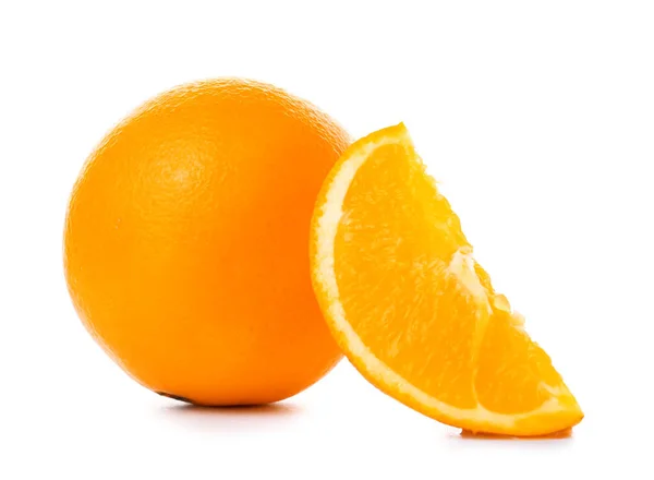 Свіжий Розрізаний Апельсин Білому Тлі — стокове фото