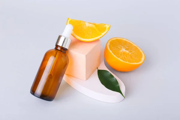 Bottle Essential Oil Fresh Orange Light Background — Foto Stock