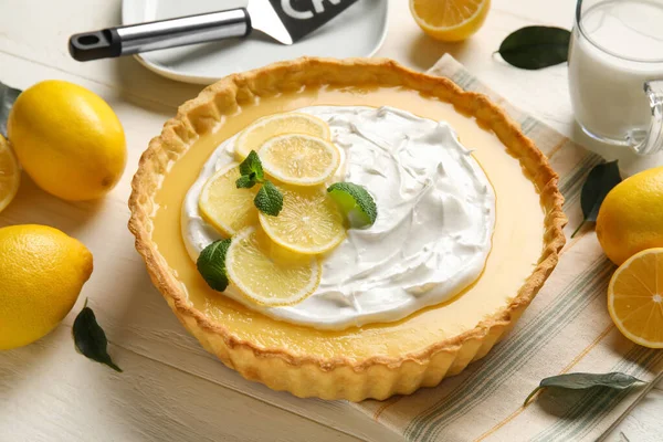 Lezzetli limonlu tart.