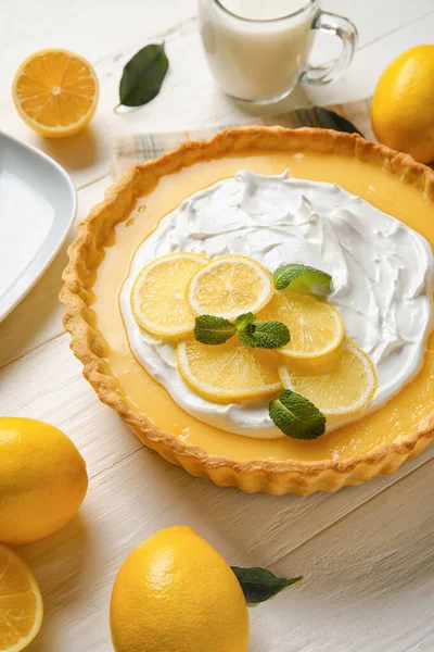 Lezzetli limonlu tart.