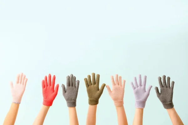 Women Warm Gloves Blue Background — Stock Photo, Image