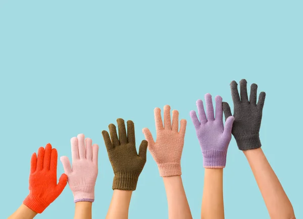 Women Warm Gloves Blue Background — Stock Photo, Image