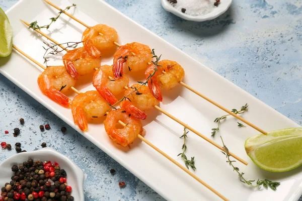 Plate Grilled Shrimp Skewers Blue Background — Stock Photo, Image