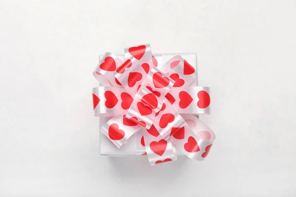 Gift Box Valentine Day Light Background — стоковое фото