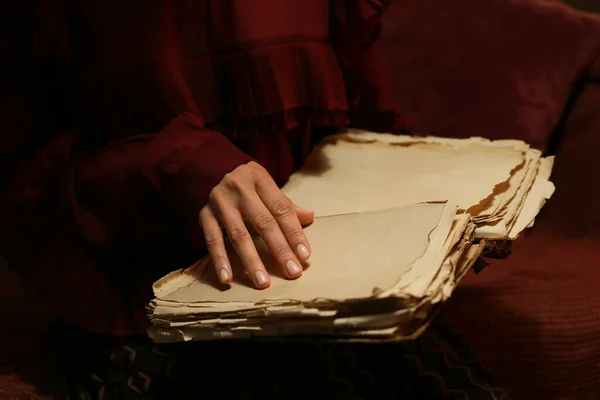Beautiful Woman Reading Old Book Home Closeup — Fotografia de Stock