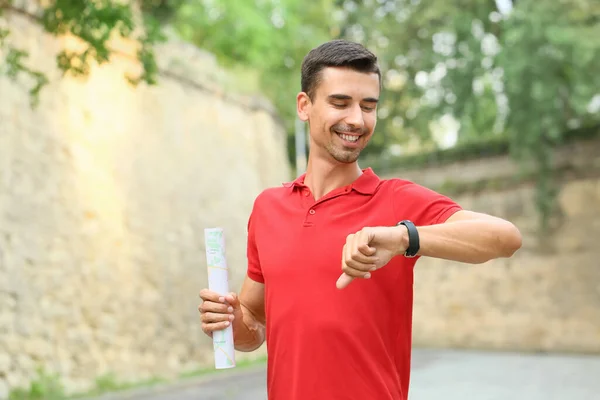 Young Male Tourist Smartwatch Map Outdoors — Stock Photo, Image