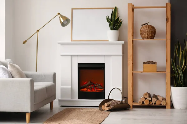 Interior Stylish Living Room Mantelpiece Firewood Shelving Unit — ストック写真