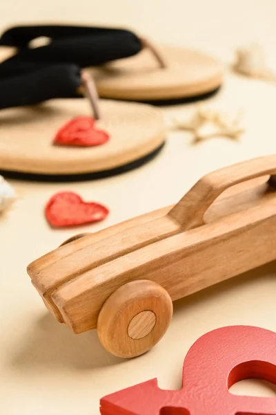 Wooden Car Beige Background Closeup Valentine Day Celebration — Stockfoto
