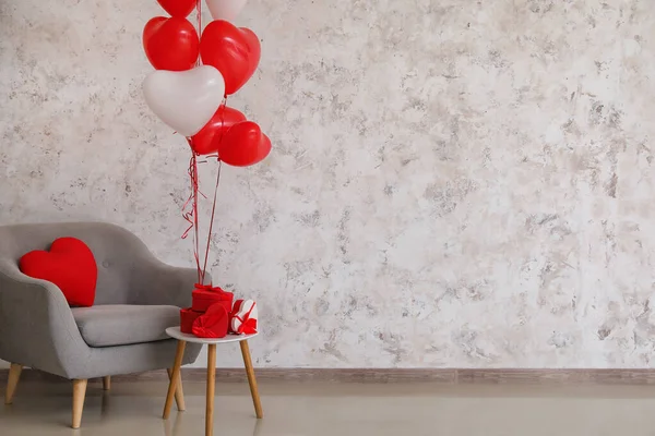 Fauteuil Ballons Table Avec Cadeaux Pour Saint Valentin Dans Chambre — Photo