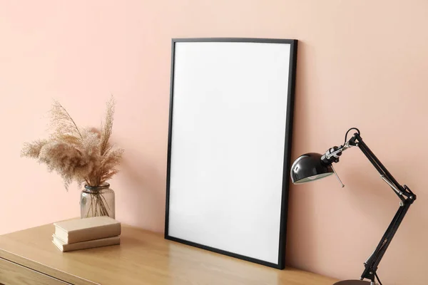 Blank Poster Table Lamp Color Wall — 스톡 사진