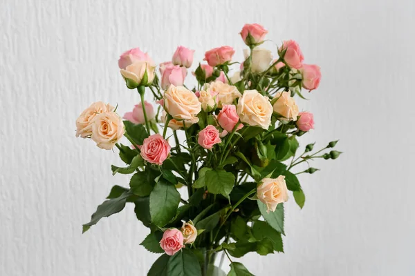 Bouquet Beautiful Fresh Roses Light Background — Stock Photo, Image