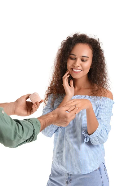 Young Man Proposing His Girlfriend White Background — Stock Photo, Image