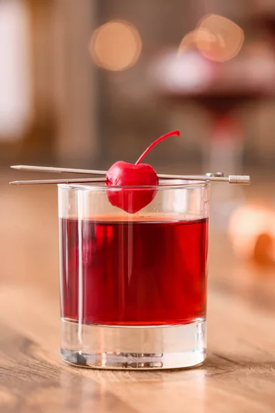 Glass Tasty Manhattan Cocktail Cherry Table Closeup — 图库照片