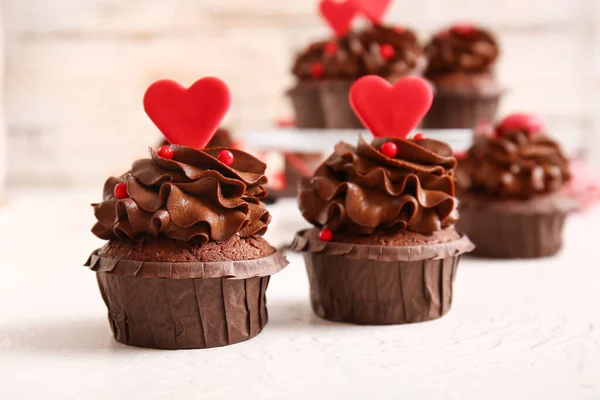 Tasty Chocolate Cupcakes Valentine Day Light Table Closeup — Foto de Stock