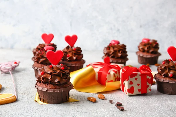 Tasty Chocolate Cupcakes Valentine Day Light Background — Stock Photo, Image