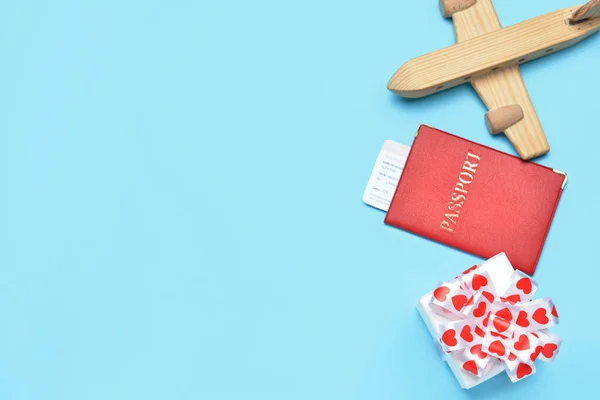 Wooden Airplane Gift Passport Blue Background Valentine Day Celebration — Fotografia de Stock