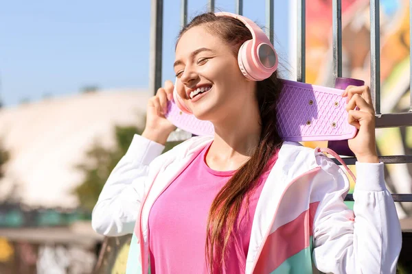 Cool Young Woman Skateboard Listening Music Outdoors — Stock Photo, Image