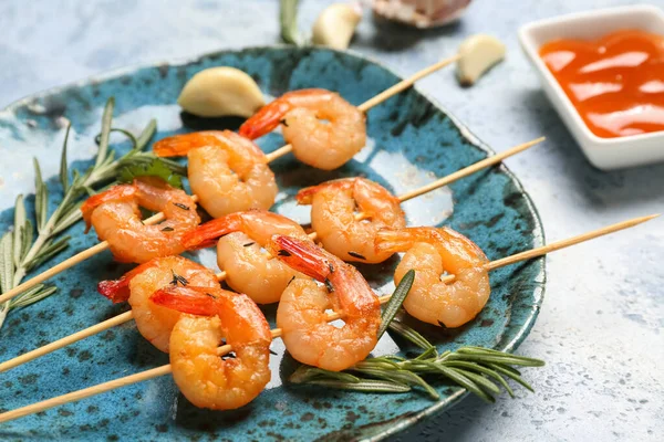Plate Grilled Shrimp Skewers Blue Background Closeup — Stock Photo, Image