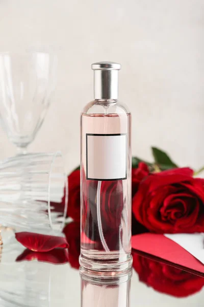 Perfume Valentine Day Table — Zdjęcie stockowe