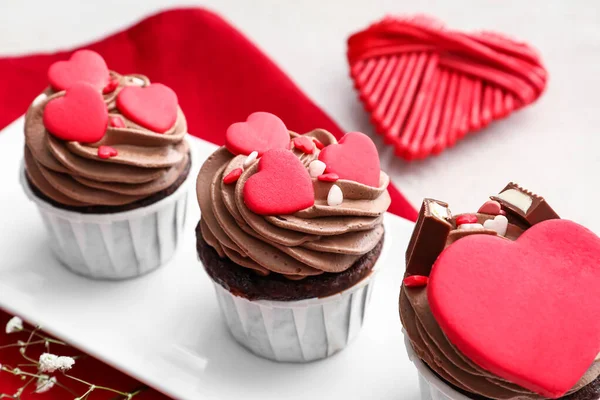 Plate Tasty Chocolate Cupcakes Valentine Day Table — Stock fotografie