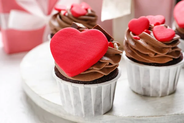 Wooden Board Tasty Chocolate Cupcakes Valentine Day Table — Stock fotografie