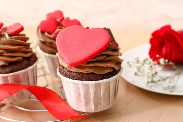 Grid Tasty Chocolate Cupcake Valentine Day Table — Stock fotografie