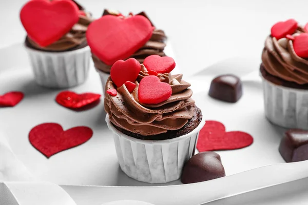 Tasty Chocolate Cupcakes Valentine Day Light Background — Stock fotografie