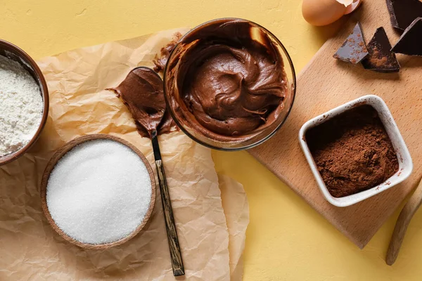 Bowl Fresh Dough Ingredients Preparing Chocolate Brownie Yellow Background — Stock Photo, Image