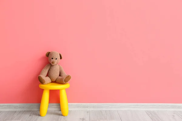 Child Stool Cute Bear Toy Color Wall Room — Stockfoto